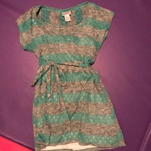 EUC Motherhood Maternity top size small